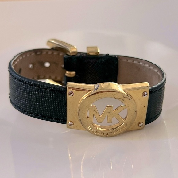 MICHAEL KORS • Black Leather Gold Logo Adjustable Bracelet - Picture 12 of 12